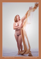 aurelia flowing nude